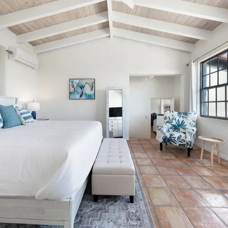 Spectacular Ocean View Villa with Pool 7-Min Walk to the Beach