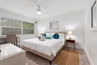 Mango Tree by the Sea, Hutchinson Island - Bungalow B! - 3-نجوم