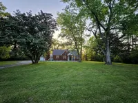 Country Comfort, City Convenience, Creative Inspiration - 4-Star