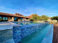 Hiker's Paradise with infinity pool and trail access from backyard - Private Pools