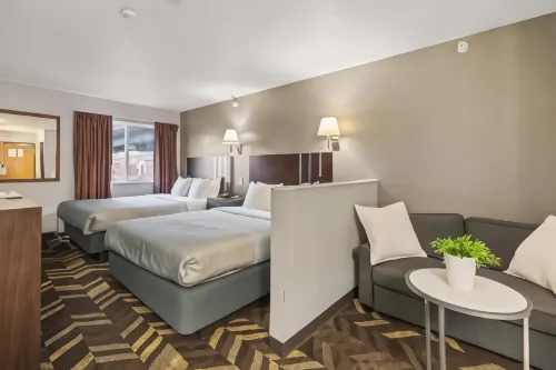 Quality Inn & Suites Salina National Forest Area - 2 stjerner