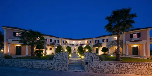 Elanthi Village Apartments - 朝食