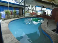 Blue Rock Resort - Beach