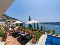 Villa Adrian - مسبح خاص