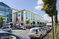 Séjours & Affaires Serris Rive Gauche - parking