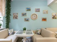 Hotel and Coffee House Palermo Hotel berhampiran Stesen Vykhino
