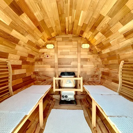 Sauna retreat with open-air bath near the sea