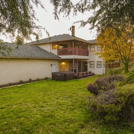 Spacious 5,000+ sq ft house, Close to PDX Airport