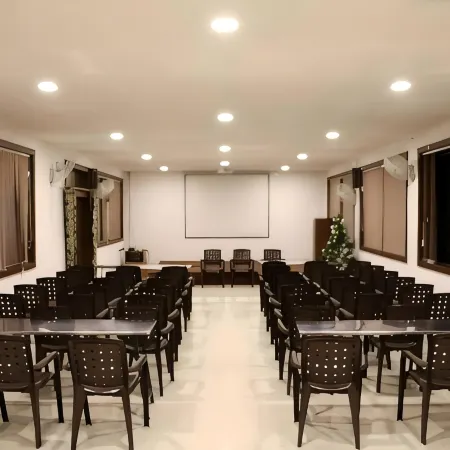 Elgozo Hotel Dreams Paradise - Yercaud