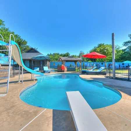 Pool, Hot Tub, Amazing Turf, Games Galore Luxury Villa in OKC
