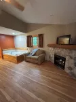 Cozy 2-bedroom cabin steps away from starved rock state park - Alppimaja