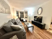 Secluded Serenity Lg 4beds, 2.5 bath near Downtown - 3-Star