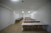 Art City Two - 膳食民宿