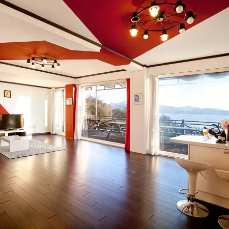 Geojedo Santa Monica Pension