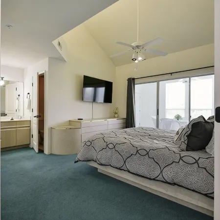Spacious 3 Bedroom-3 Bath Condo / Gorgeous Views / Heart of Branson / Affordable