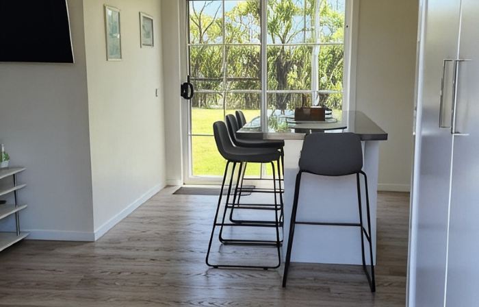 Tranquil Bush Setting Apartment Hobart 2 Bedroom. Pet Friendly.