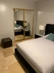 Walk to Beach and Restaurants Bars  and Full Power Generator Free Gated Parking - 2つ星