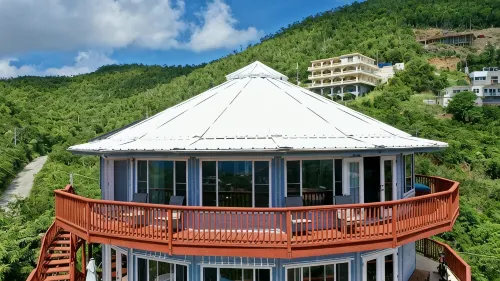 Breathtaking Panoramic Views Of The Caribbean Sea From This Luxury Villa - 2 estrellas
