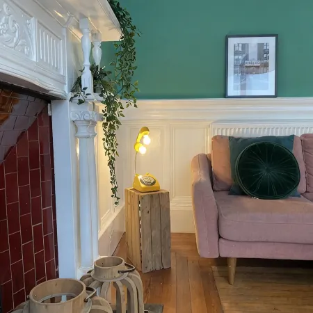Stunning 2-bed flat with private patio in heart of the west end