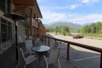 Fernie Stanford Resort - Mountain view