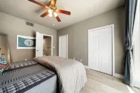 Welcome to the Capital! 2 Bed 2 Bathroom, Loft-style townhome in West Sacramento - de charme