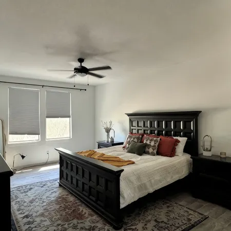 3-bedroom condo in beautiful Scottsdale with AC, WiFi, fitness room