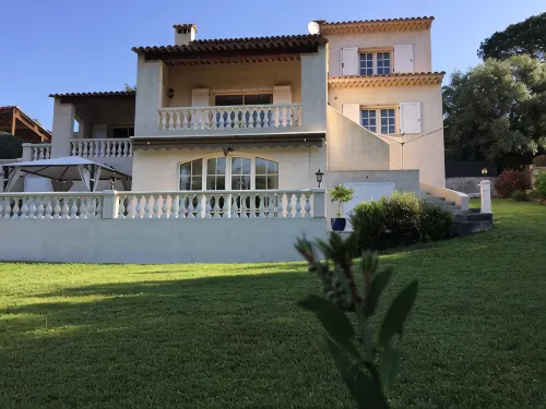 30 sq.m studio at garden level. Quiet villa in a green setting with terrace - 3-Star