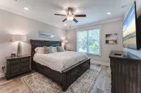 Pet Friendly, Gulf View 4/3.5 Community Pool/Pickleball -  Clear Bottom Kayak - ブティック