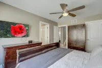 Spacious Townhouse with Rooftop Deck! Super close to Downtown Denver! - 자쿠지