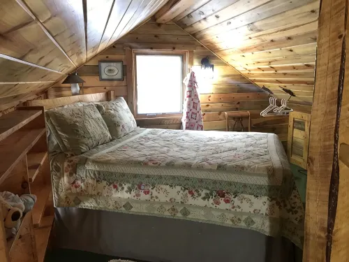 Mountain Peaks Inn, OLD BALDY MTN SUITE, Downtown Hill City - Hytter