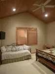 King’s Cabin Mtn Retreat at Shaver Lake! – Nr Village, wifi, A/C, Prem Property! - Chalets