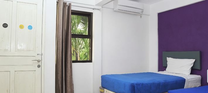 Griya Surya Hostel Ξενοδοχεία στην πόλη Grogol