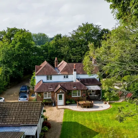 Lymington Self-Catering Garden Retreat