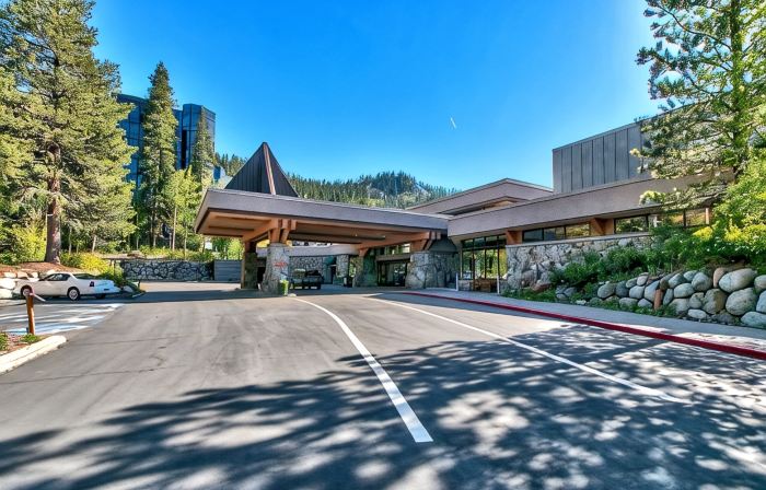 Located @ Everline Resort & Spa, Pools/Spas/Golf/Ski-in&Out/Sledding/Ice Skating