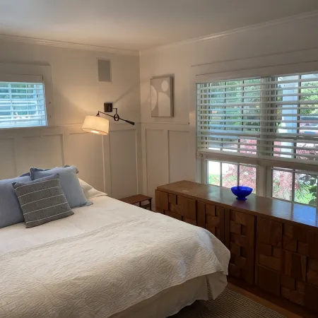 Oak Bluffs Family Retreat - Private Roundabout, Walk to the Beach & Downtown OB.