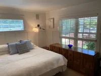 Oak Bluffs Family Retreat - Private Roundabout, Walk to the Beach & Downtown OB. - 4-Star