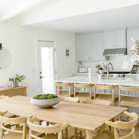 The Davis: Restored 1942 Coastal Retreat in Historic Oglethorpe Park, Sleeps 14
