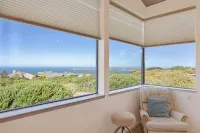 3bd2.5ba Ocean/Mountain View Single Level Spacious House sleeps 8 - Wifi