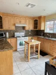 Stylish 2BR Home in LA close to, Universal Studios, Dodgers; AND Private Parking - 3-Star