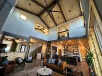 The Oslo + The Little Oslo Apt - 6 Kings + View + Hot Tub - Sleeps 27 - 5 estrellas