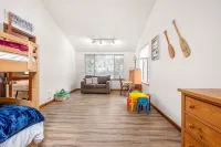 Stunning views, Strong Wi-fi, and Private Beach! - 4-Sterne