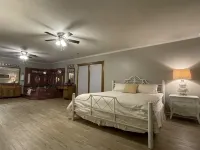 The Longview Deluxe - 3-Star