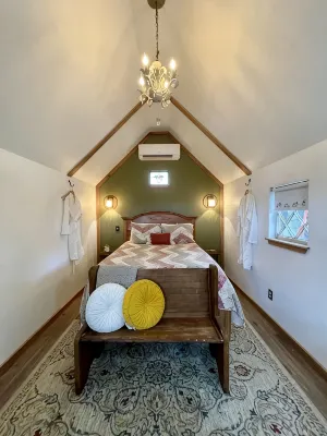 Swiss Alp Texas Cabin - Chalets
