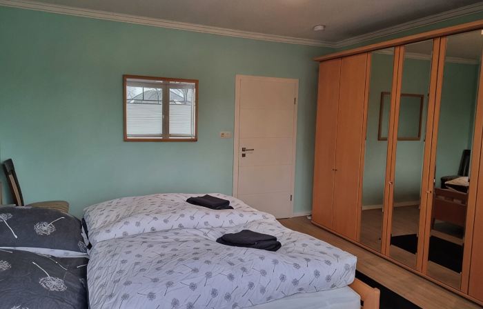 Vacation Apartment for Families with Playroom and Terrace, Near Leisure Park