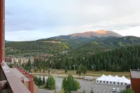 Gorgeous Ski Mountain Views 2 Bedroom, 2 Bath - Ski In Out Condo at Beaver Run - Bergblick