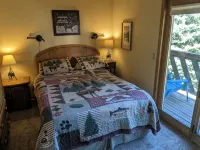 Walk to Winter Park Lifts - Private Hot Tub - Pet Friendly - Custom Duplex - Boutique