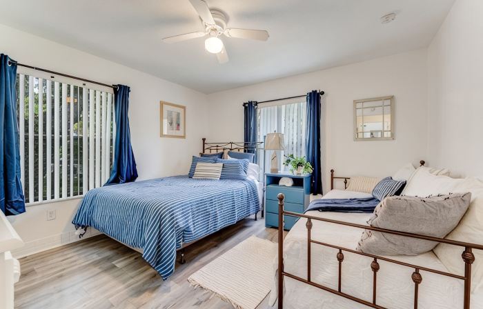 Snowbird Special-Large Comfy Stay Pets Welcome w/Parking Trailers/Bikes/Boats