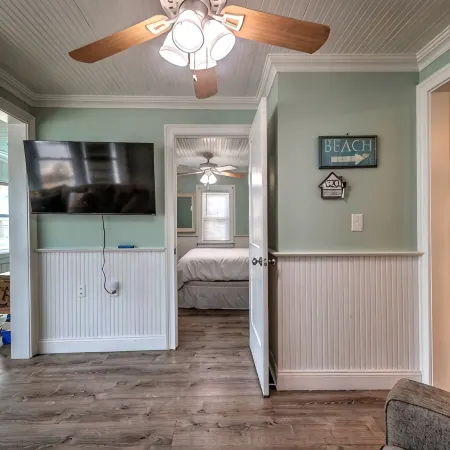 BREATHTAKING BUNGALOW-HOME AWAY FROM HOME