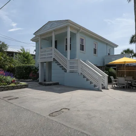 Super Sweet Studio Steps To The Beach!