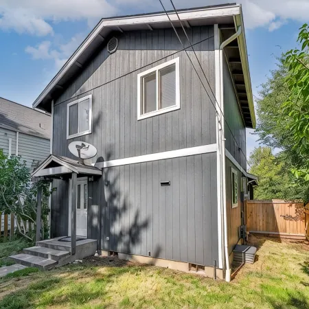 Beautiful home in North Tacoma historical district